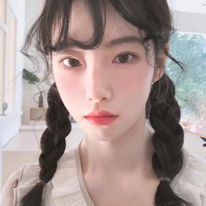 像艾琳和泰妍妹子自拍照