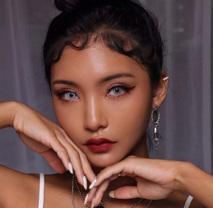 韩国美女美妆博主jella黑美人气质妆容图片