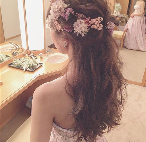 时尚新娘发型图片 婚礼那天必须要从头美到脚