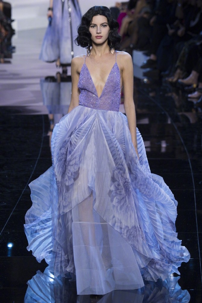 Armani Privé紫霞仙子婚纱礼服图片