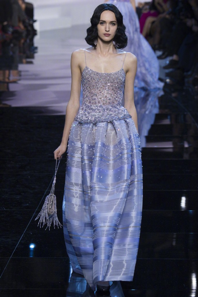 Armani Privé紫霞仙子婚纱礼服图片