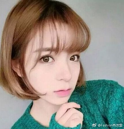 空气刘海美人自拍照参考
