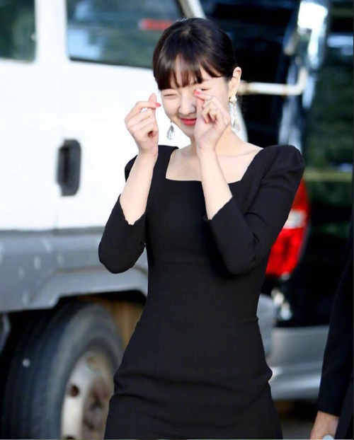 韩国美女JYP演员朴珪瑛图片
