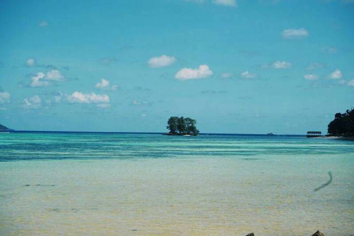 东非印度洋上鲜为人知的海岛塞舌尔岛风景图片