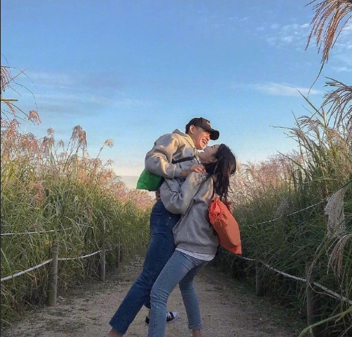 情侣合照的甜蜜暴击浪漫情侣图片