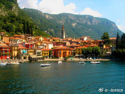 意大利科莫湖边的Bellagio小镇风景图片