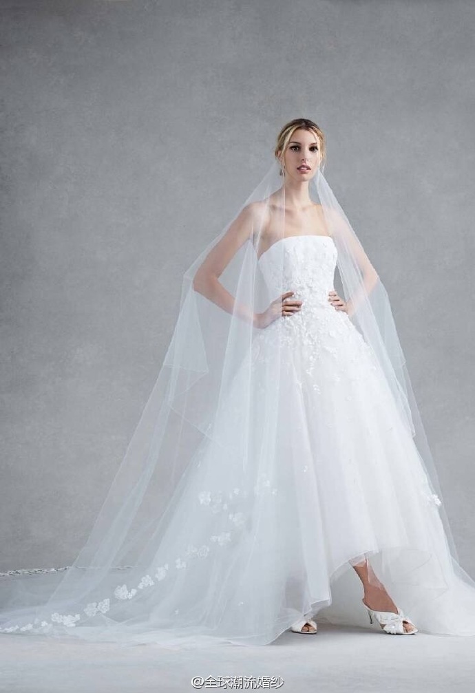 Oscar de la Renta奥斯卡·德拉伦塔在2017秋冬优雅的婚