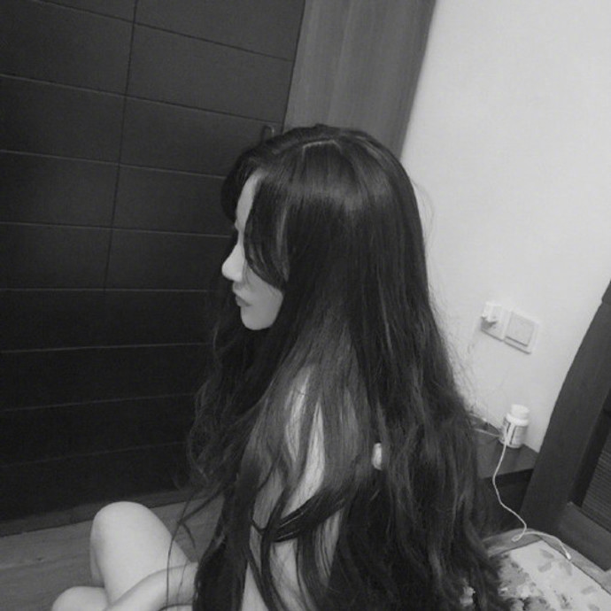 霸气女生头像图片 黑白头像女