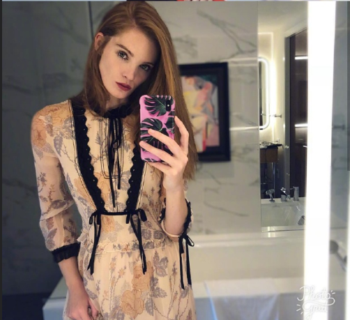欧美美女90后英国超模Alexina Graham图片