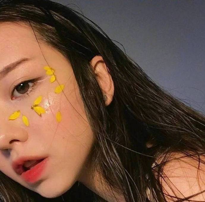 qq头像女生简单气质