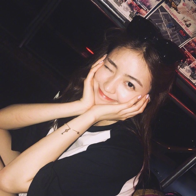 qq头像女生简单气质