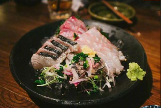 日式料理宵夜图片