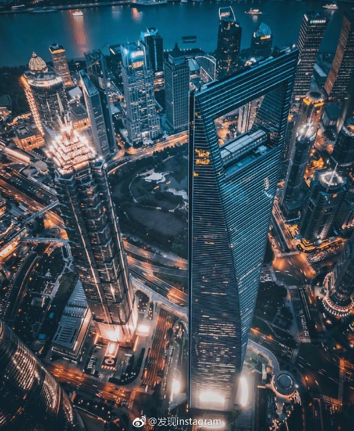 中国上海夜晚风景图片