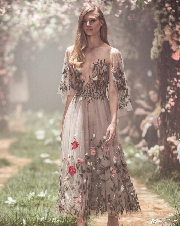 Paolo Sebastian spring 2018唯美礼服图片