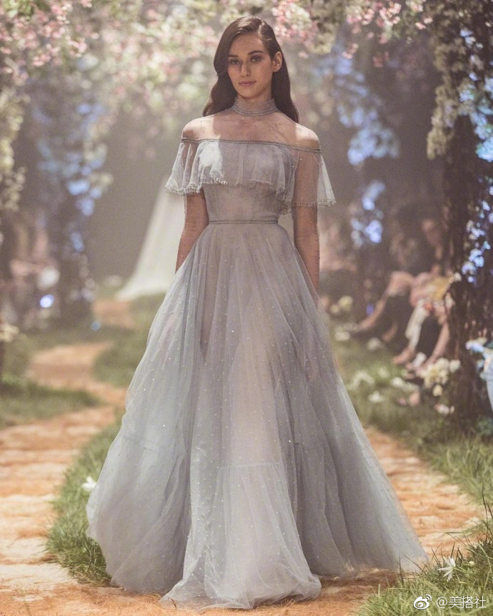Paolo Sebastian spring 2018唯美礼服图片