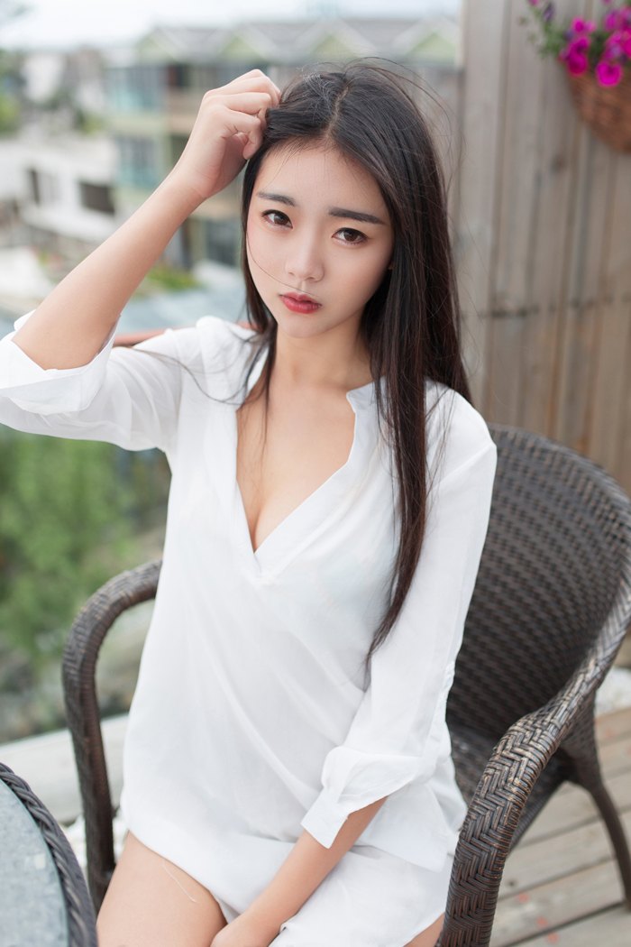 国产嫩模Vicky气质写真图片