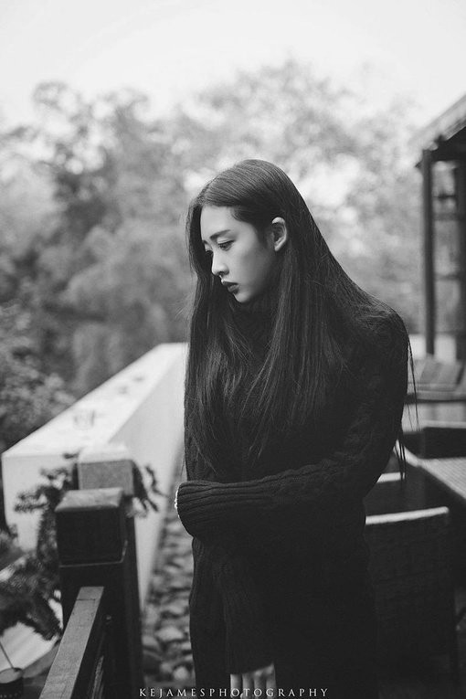 女生黑白头像图片 黑白照片