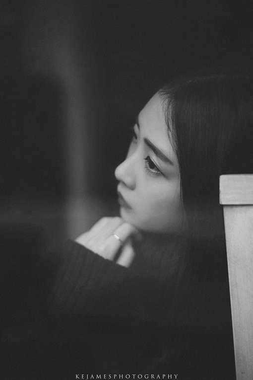 女生黑白头像图片 黑白照片