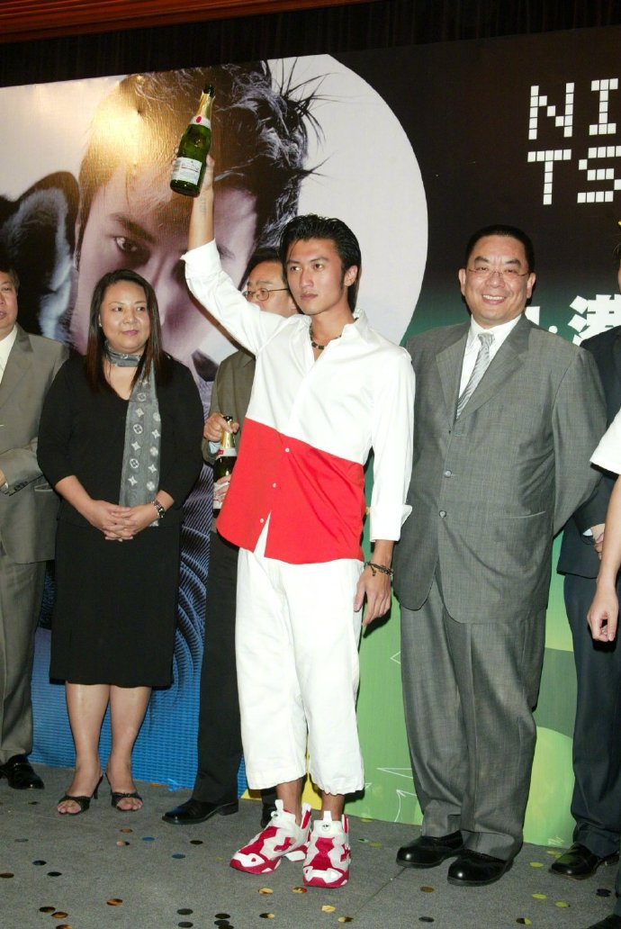 香港男明星谢霆锋年轻时的帅气图片