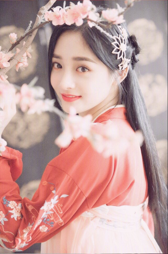 浙江美女明星周洁琼图片