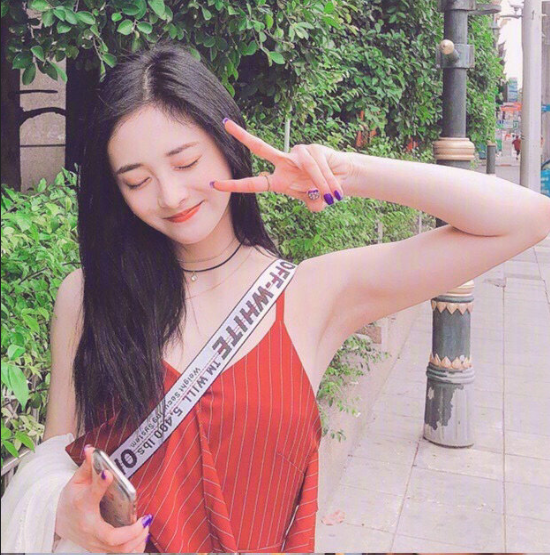 浙江美女明星周洁琼图片