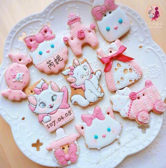 少女心满满的可爱手工饼干图片