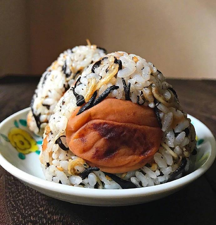 诱人的中式饭团图片