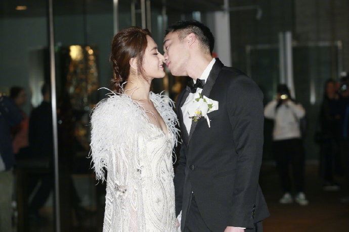 香港美女明星钟欣桐阿娇婚礼图片