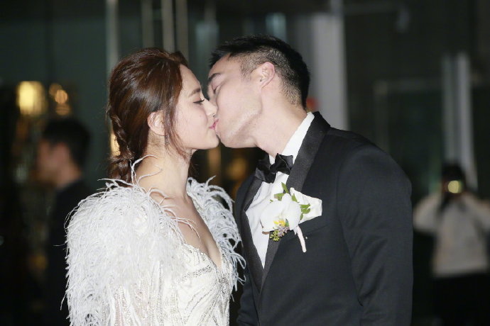 香港美女明星钟欣桐阿娇婚礼图片