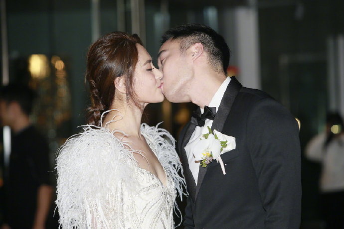 香港美女明星钟欣桐阿娇婚礼图片