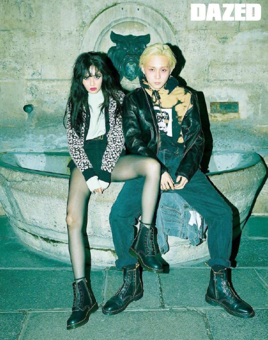 韩国明星泫雅x晓钟《DAZED》12月刊封面图片