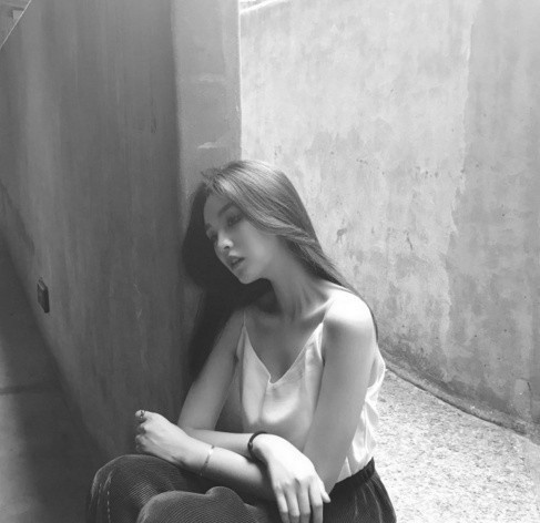 qq女生头像高冷图片