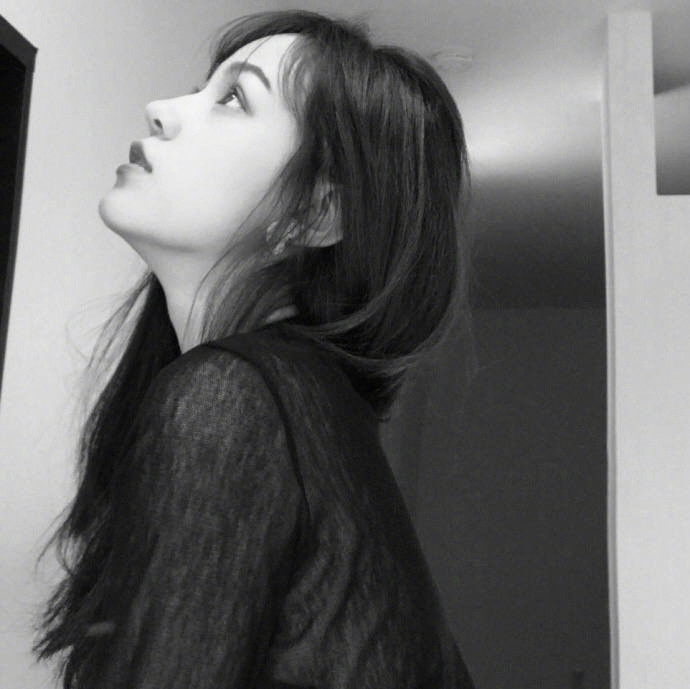 qq女生头像高冷图片