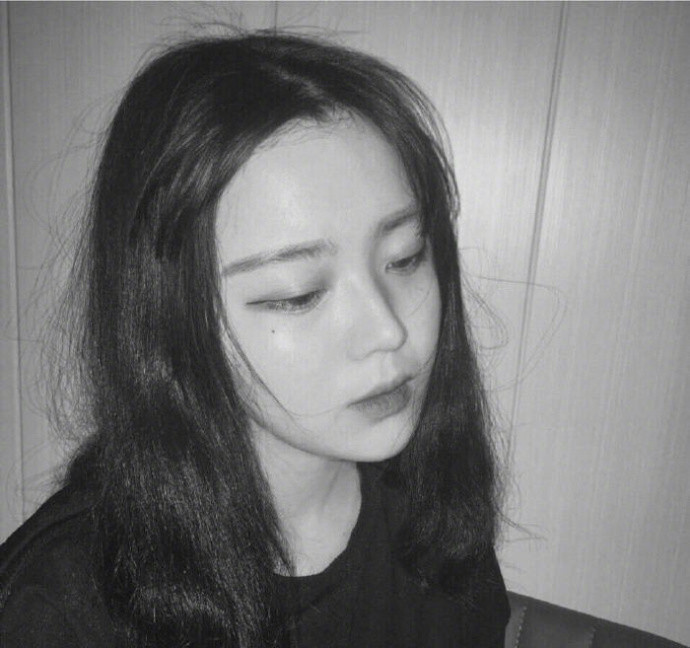 qq女生头像高冷图片