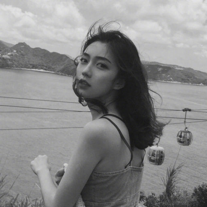 qq女生头像高冷图片