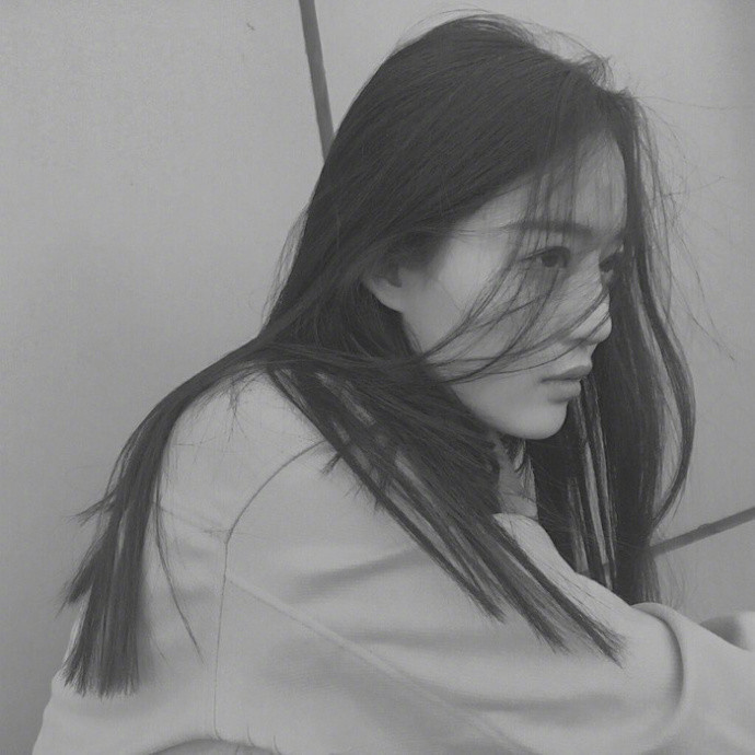 qq女生头像高冷图片