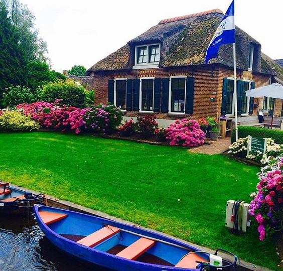 梦想和心爱的人住在这里荷兰羊角村Giethoorn风景