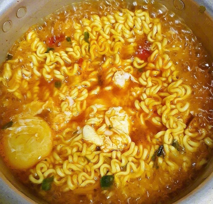 一到这个点就想吃泡面如何解