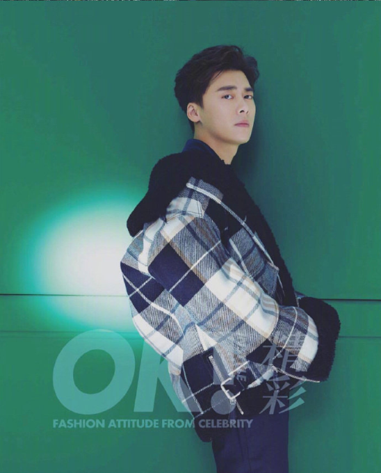 浓眉大眼男明星李易峰精美壁纸图片