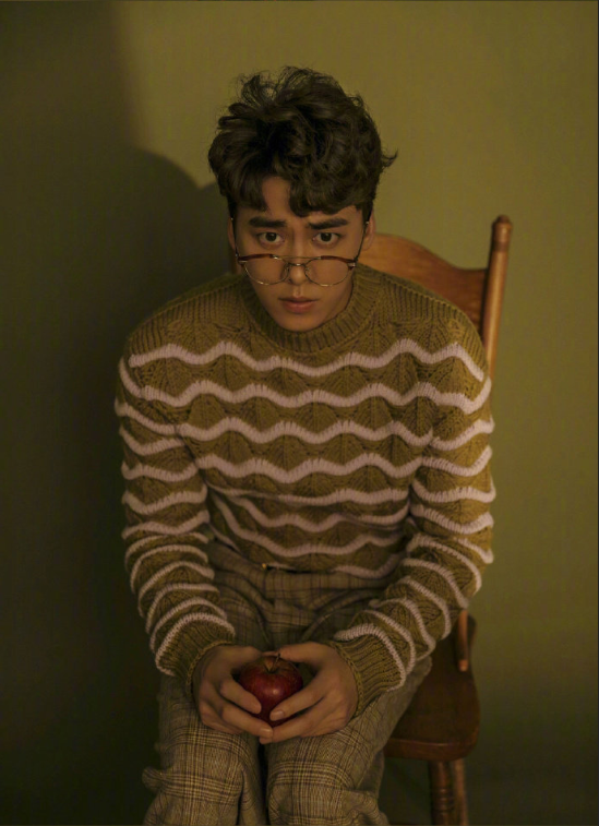 浓眉大眼男明星李易峰精美壁纸图片