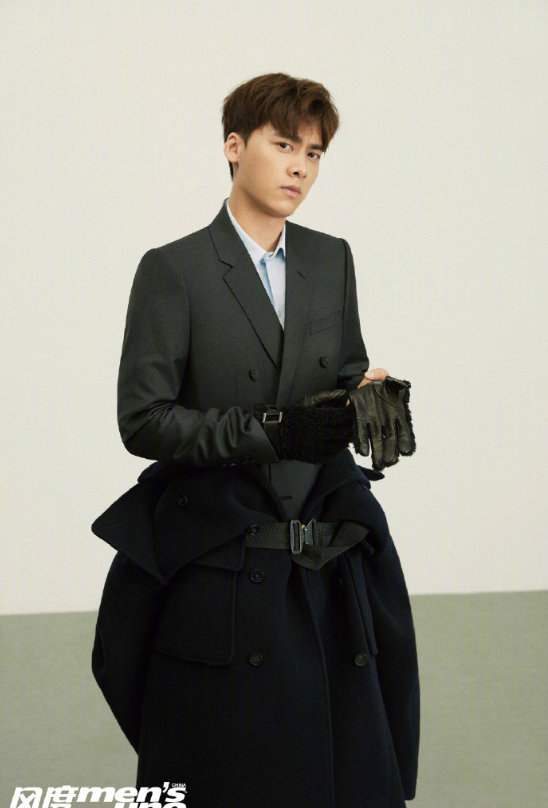 浓眉大眼男明星李易峰精美壁纸图片