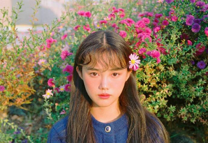 花与少女头像吧图片