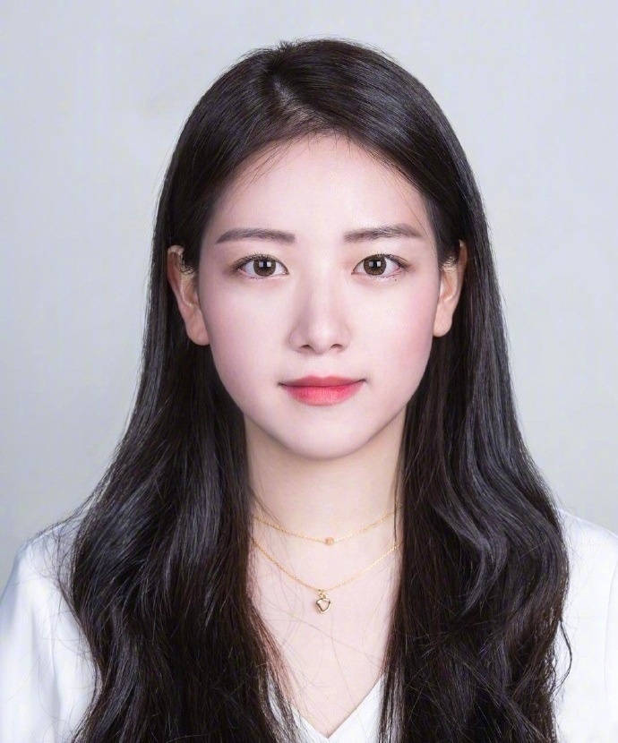 最美证件照发型妆容推荐