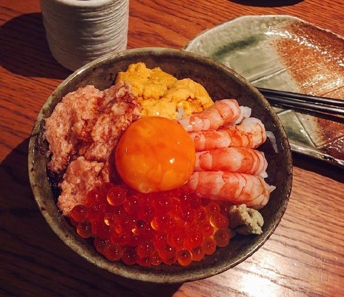好想吃大虾和鳗鱼饭图片