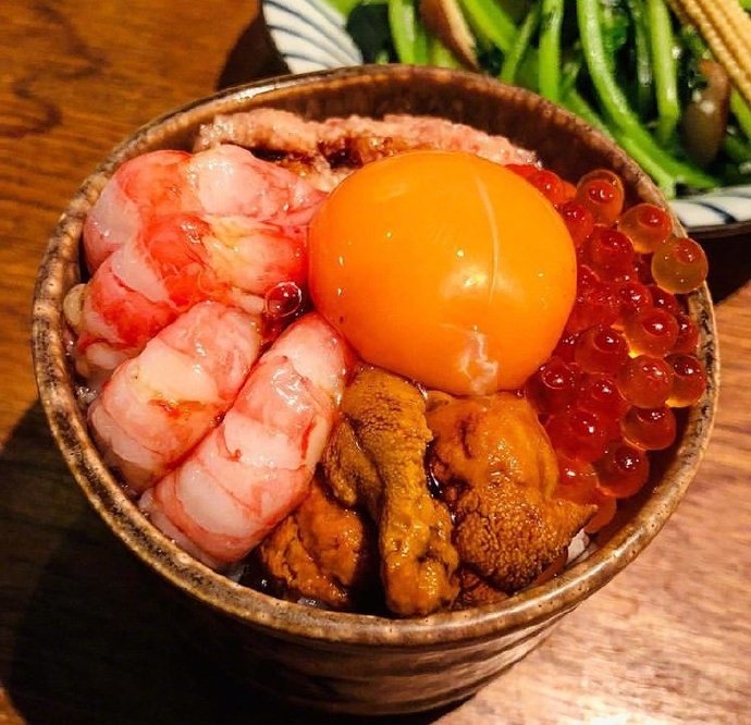 好想吃大虾和鳗鱼饭图片