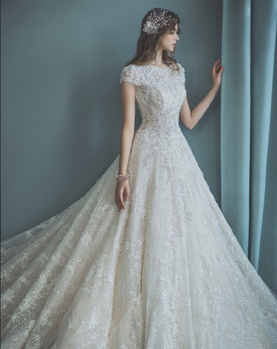 Clara Wedding 2019新款婚纱图片
