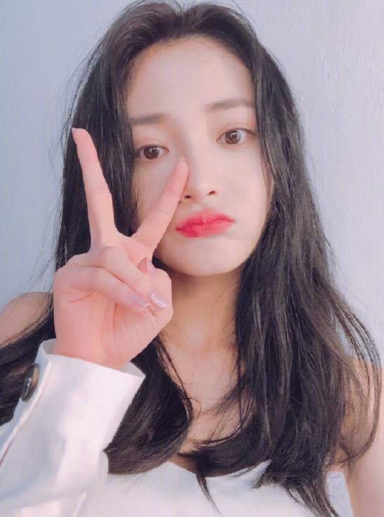 浙江美女明星周洁琼可爱自拍图片