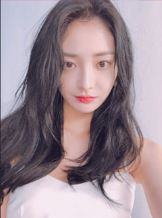 浙江美女明星周洁琼可爱自拍图片