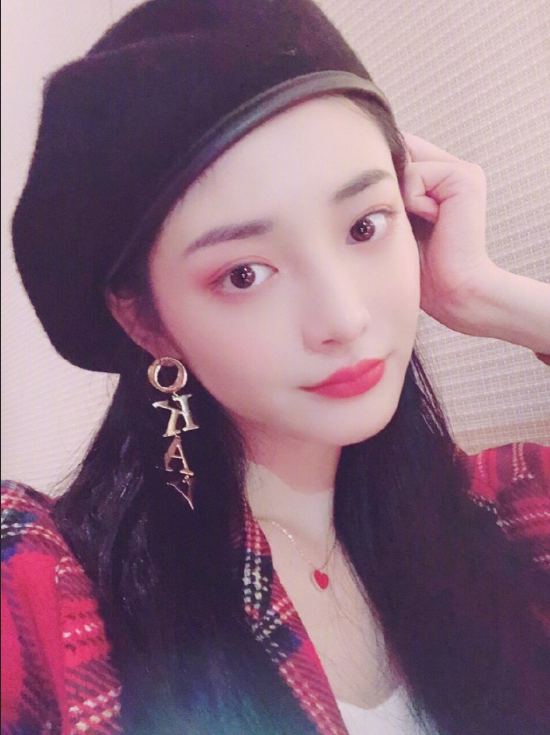 浙江美女明星周洁琼可爱自拍图片