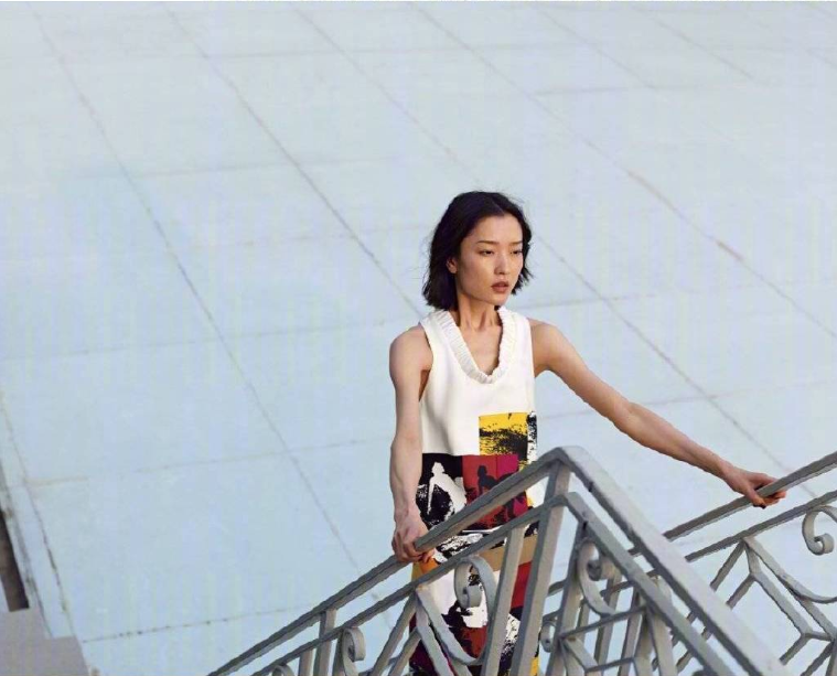 台湾男明星阮经天与超模杜鹃杂志封面图片
